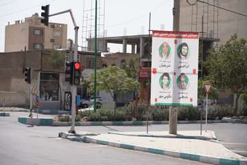 نصب پرچم، بنر و المان های شهدا در سطح شهر به مناسبت هفته دفاع مقدس